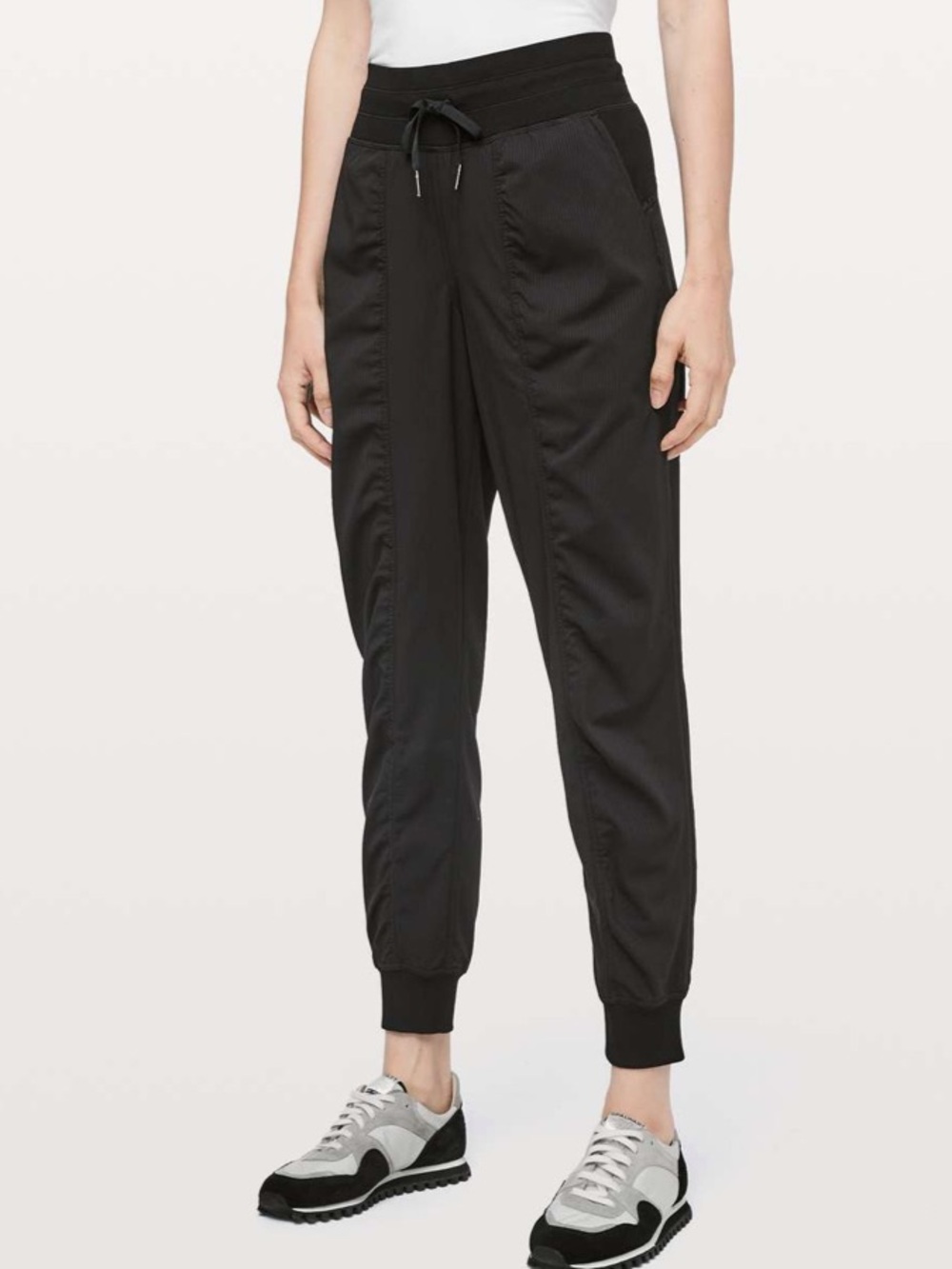 Lululemon Dance Studio Jogger *29"
Black Size 8